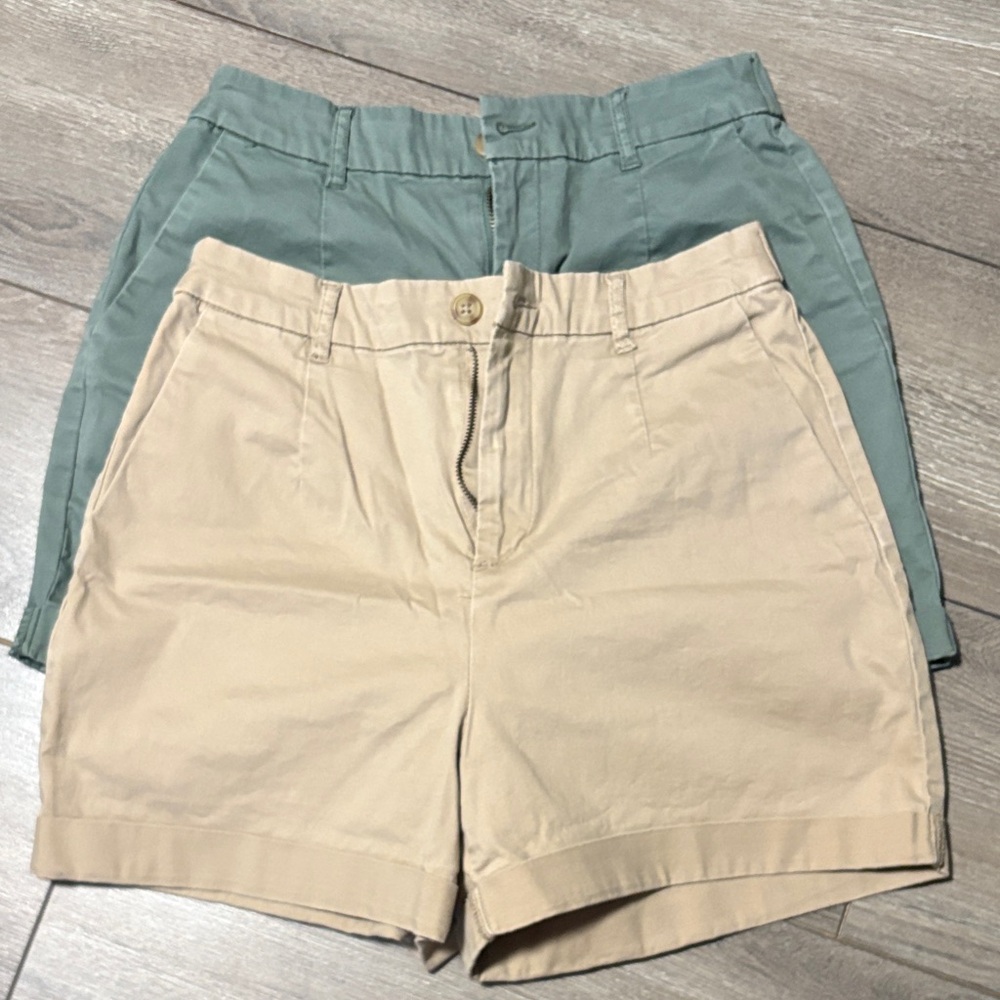 Vero Moda Tan and Green Women's Bermudas